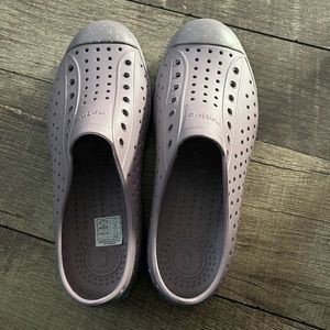 Native shoes. Junior size 5 NEW